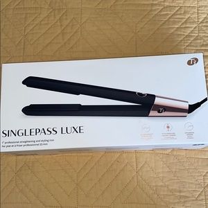 T3 Hair Straighter